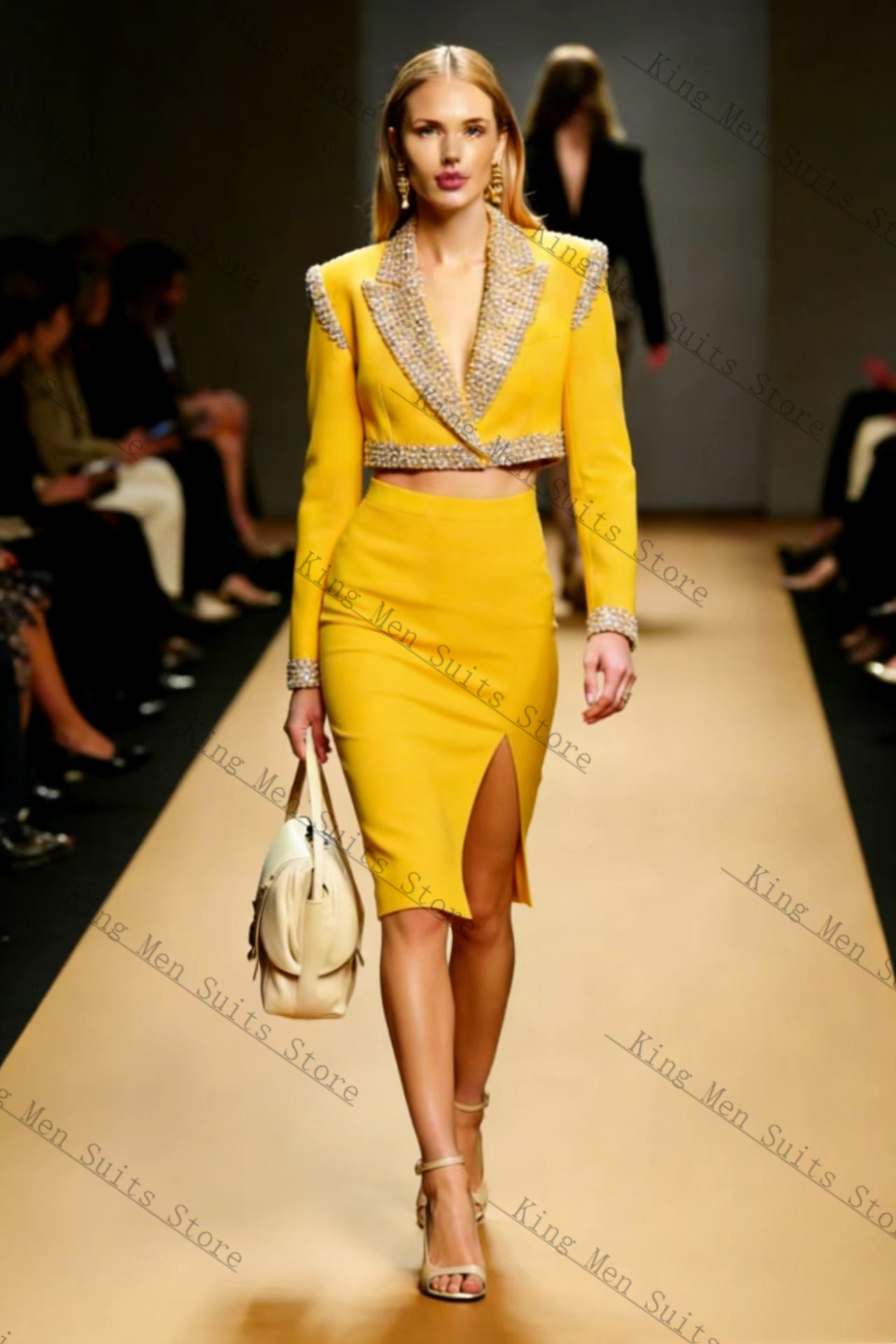 Yellow Formal Wear Women - طقم بدلة نسائية بكريستالات صفراء من