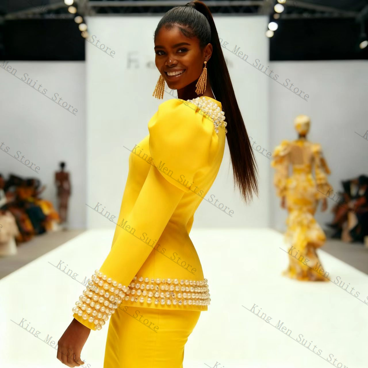 أصفر أسود المرأة البدلة مجموعة - مراجعة Yellow Formal Wear Women وسعره