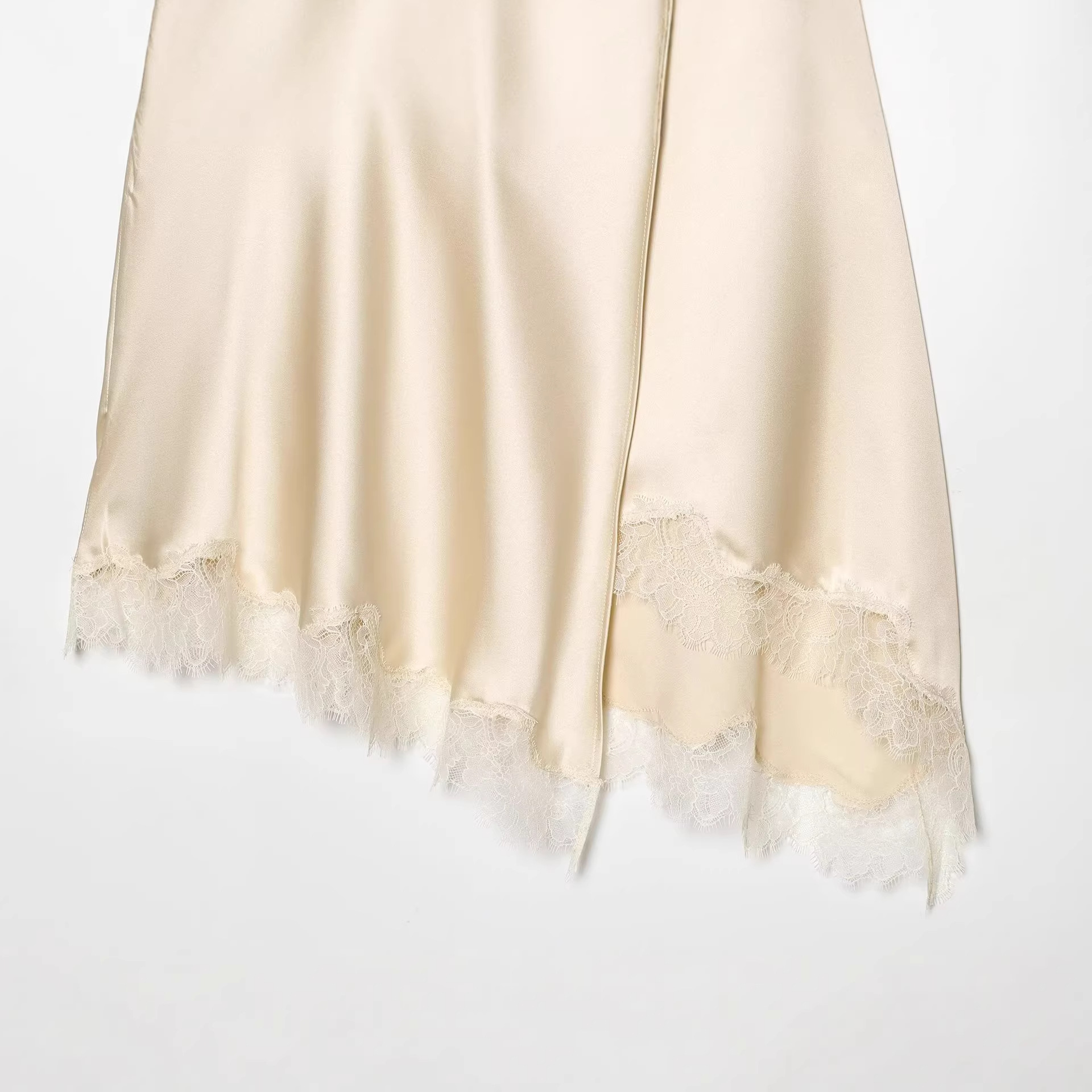 تنورة نسائية أنيقة من الساتان  - مراجعة Yellow Formal Wear Women وسعره
